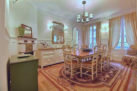 Sala da pranzo Appartamento arredato - 93m²  - 3 locali - Trocadéro - Parigi