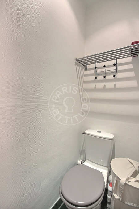 Toilet Furnished studio alcove - 22m²  - Musée d'Orsay - Paris