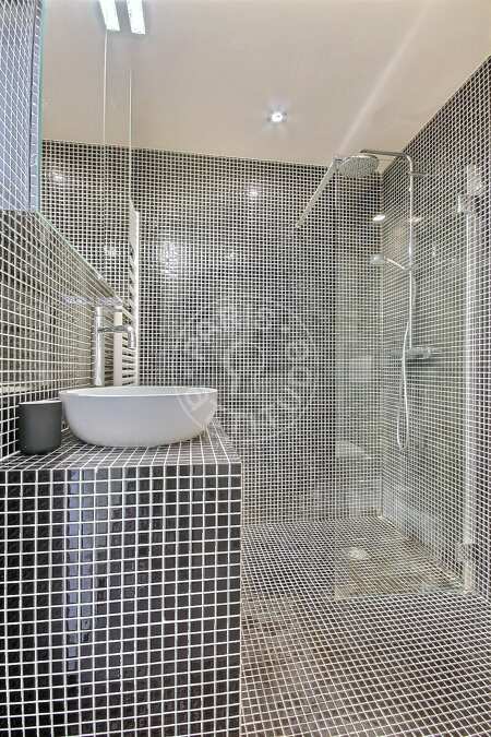 Bagno Appartamento arredato - 82m²  - 2 locali - Strasbourg Saint-Denis - Parigi