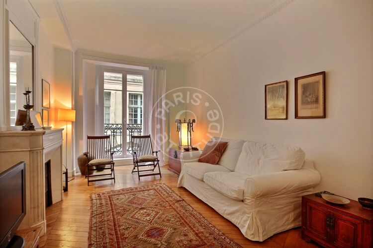 Living room - Furnished 1 bedroom - Paris 75004 - 1450