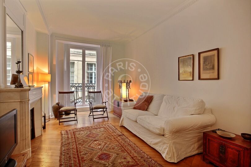 1 locale arredato - Parigi 75004 - 1450