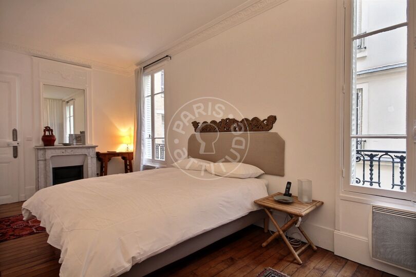 1 locale arredato - Parigi 75004 - 1450