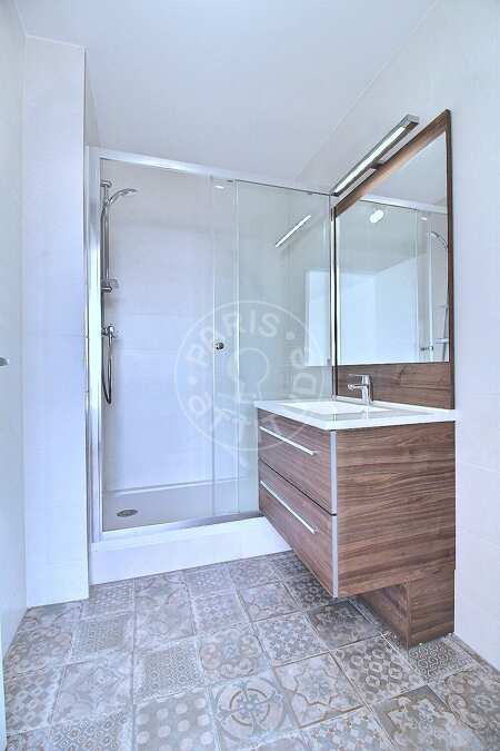 Casa de banho Apartamento mobilado - 76m²  - 2 quartos - Suresnes