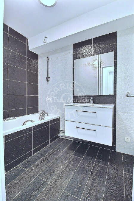 Casa de banho Apartamento mobilado - 52m²  - 1 quarto - Courbevoie