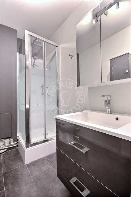 Casa de banho Studio mobilado - 28m²  - Jules Joffrin - Mairie du 18ème - Paris
