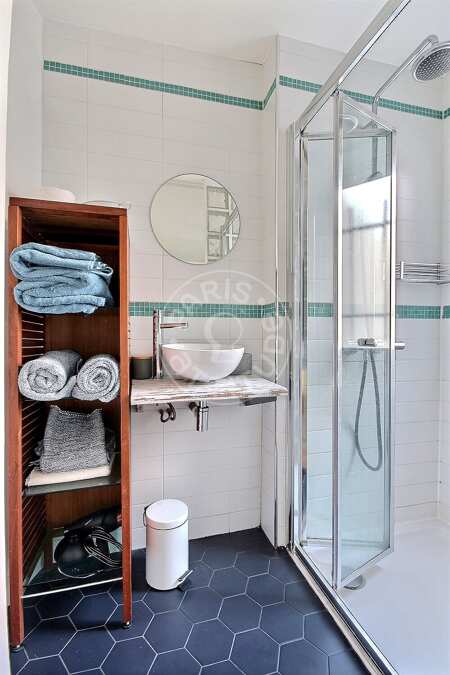 Salle de bain Appartement meublé - 67m²  - 2 chambres - Guy Môquet - Paris
