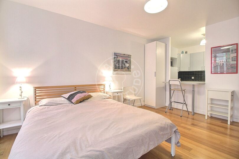 Quitinete mobiliado - Paris 75004 - 14525