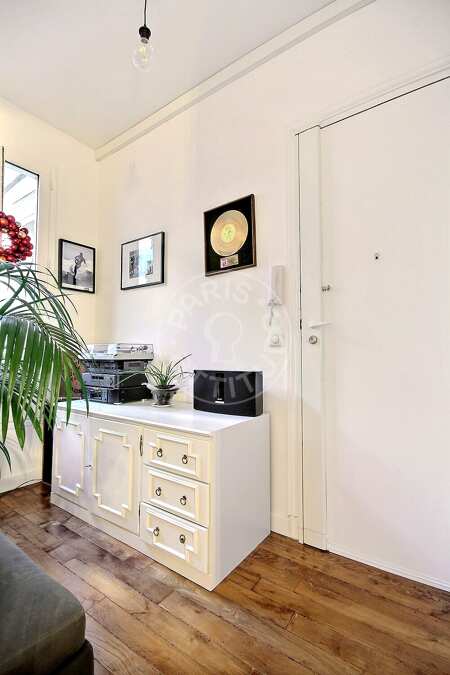 Entrada Piso amueblado - 75m²  - 2 dormitorios - Poissonnière - París