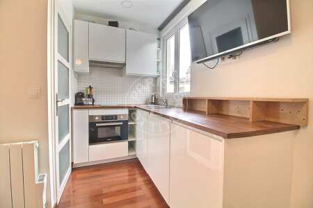 Cuisine Studio meublé - 17m²  - Montmartre / Place des Abbesses - Paris