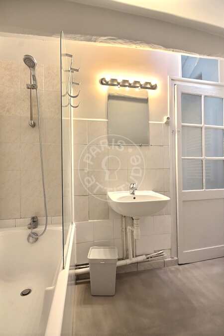 Badezimmer Möblierte wohnung - 55m²  - 2 Zimmer - Gare de l'Est / Gare du Nord - Paris