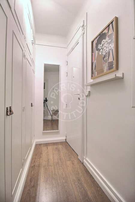 Entrée Studio alcove meublé - 28m²  - Batignolles - Paris