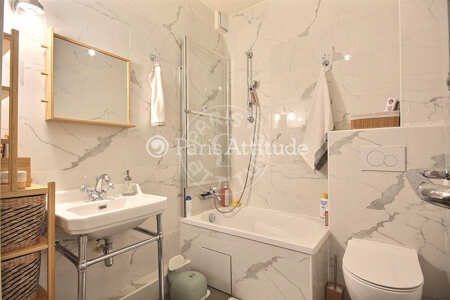 Casa de banho Apartamento mobilado - 56m²  - 2 quartos - Montmartre / Place des Abbesses - Paris