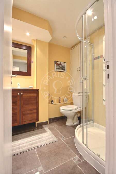 Bathroom Furnished apartment - 43m²  - 1 bedroom - Bourse - Paris