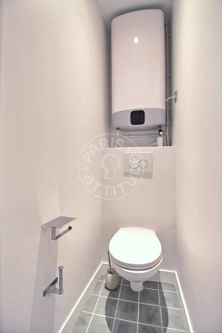Toilet Furnished apartment - 32m²  - 1 bedroom - Montorgueil - Paris