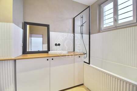Salle de bain Appartement meublé - 70m²  - 2 chambres - Oberkampf - Paris