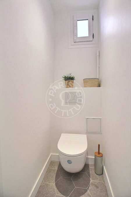 Toilettes Appartement meublé - 70m²  - 2 chambres - Oberkampf - Paris