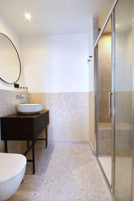Bathroom Furnished apartment - 43m²  - 1 bedroom - Miromesnil - Paris