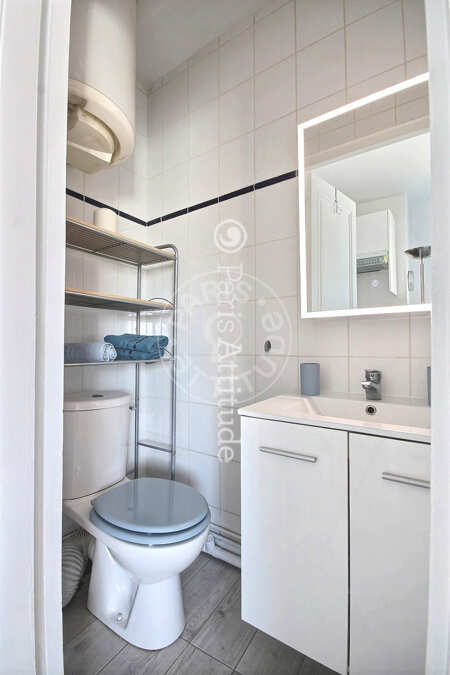 Bathroom Furnished studio - 23m²  - Parc Monceau - Paris