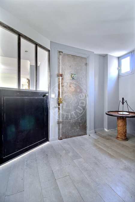 Entrada Apartamento mobilado - 85m²  - 3 quartos - Ledru-Rollin - Paris