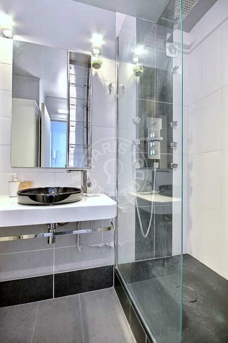 Casa de banho Studio mobilado - 28m²  - Belleville - Paris