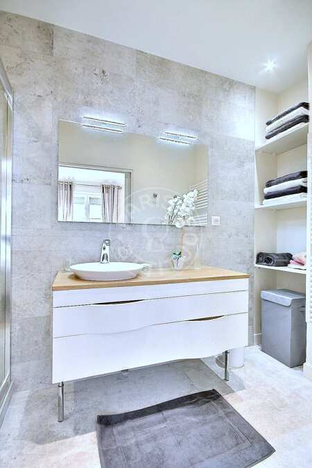 Baño Piso amueblado - 65m²  - 1 dormitorio - Notre-Dame de Lorette - París