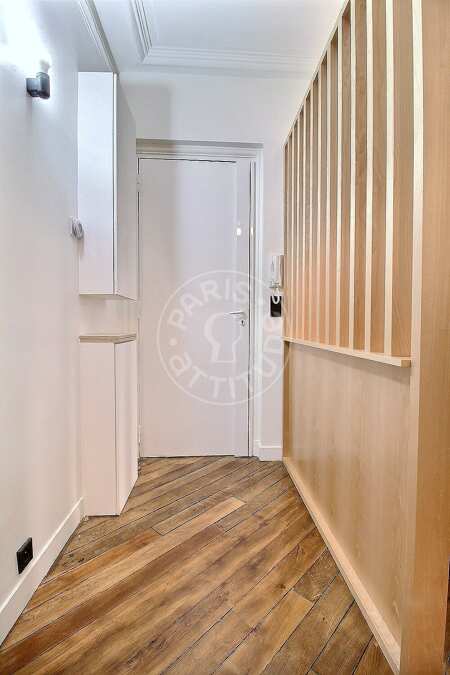 Entrance Furnished studio - 23m²  - Oberkampf - Paris