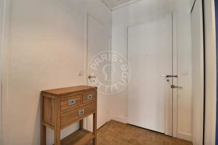 Entrada Piso amueblado - 67m²  - 2 dormitorios - Saint Placide - París