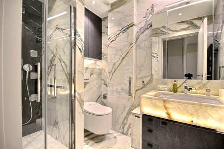 Bathroom Furnished apartment - 92m²  - 2 bedrooms - Triangle d'Or - Paris