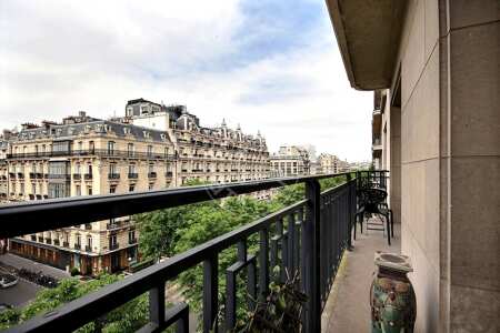 Balcony Furnished apartment - 92m²  - 2 bedrooms - Triangle d'Or - Paris
