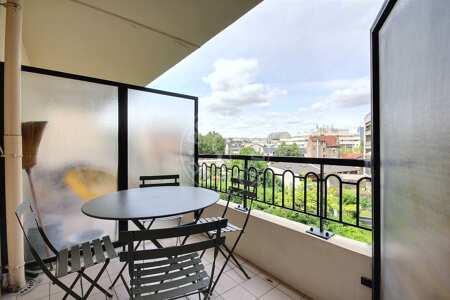 Varanda Quitinete mobilado - 29m² - Issy-les-Moulineaux