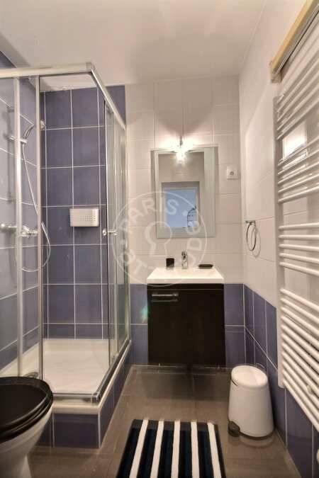 Salle de bain Studio meublé - 23m²  - Oberkampf - Paris
