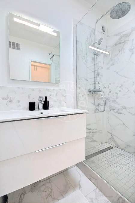 Bagno Mansardato arredato - 35m²  - Buttes-Chaumont - Parigi