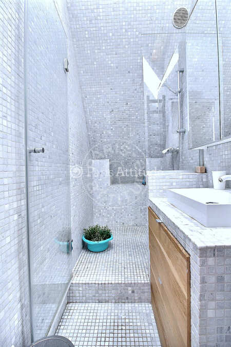 Bathroom Furnished apartment - 49m²  - 2 bedrooms - Latin / Saint-Michel - Paris