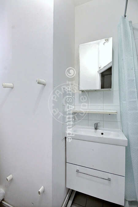 Casa de banho Apartamento mobilado - 31m²  - 1 quarto - Jules Joffrin - Mairie du 18ème - Paris