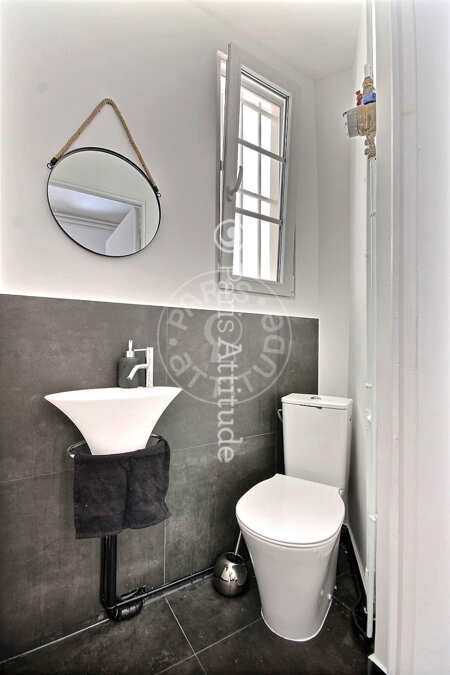 Toilettes Duplex meublé - 45m²  - 2 chambres - Place Vendôme - Paris