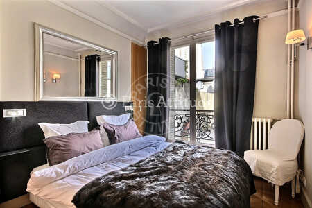 Bedroom Furnished apartment - 55m²  - 1 bedroom - Champs-Elysées - Paris