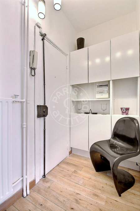 Eingangsbereich Möblierte alkovenwohnung - 39m²  - Centre George Pompidou - Paris