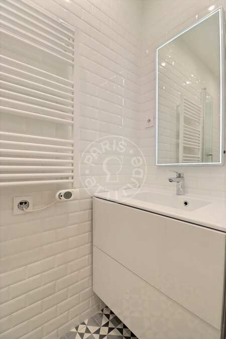 Casa de banho Studio mobilado - 28m²  - Montorgueil - Paris