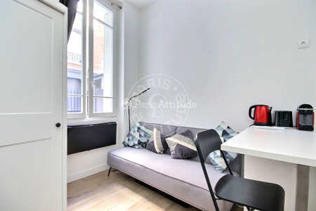 Living room Furnished studio alcove - 17m²  - Mirabeau - Paris