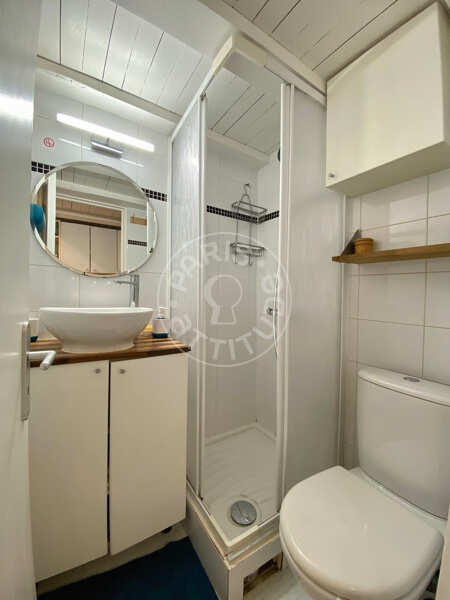 Bathroom Furnished studio - 15m²  - Saint-Paul - Paris