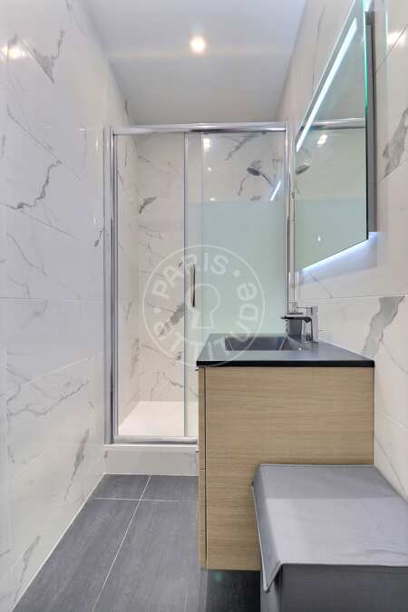 Casa de banho Apartamento mobilado - 51m²  - 2 quartos - Convention - Paris