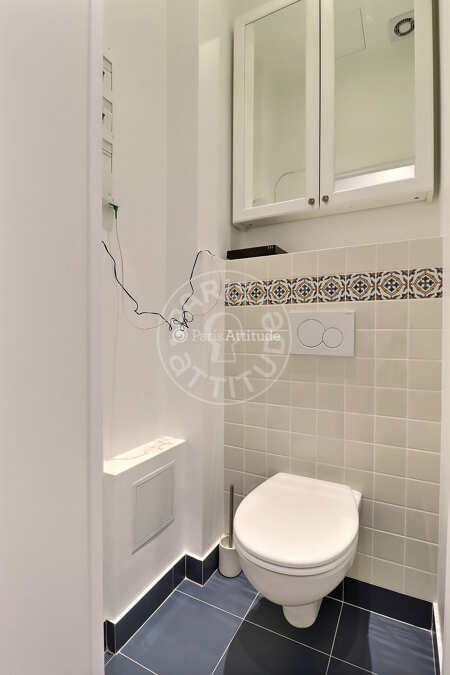 Toilettes Appartement meublé - 42m² - 1 chambre - Strasbourg Saint-Denis - Paris