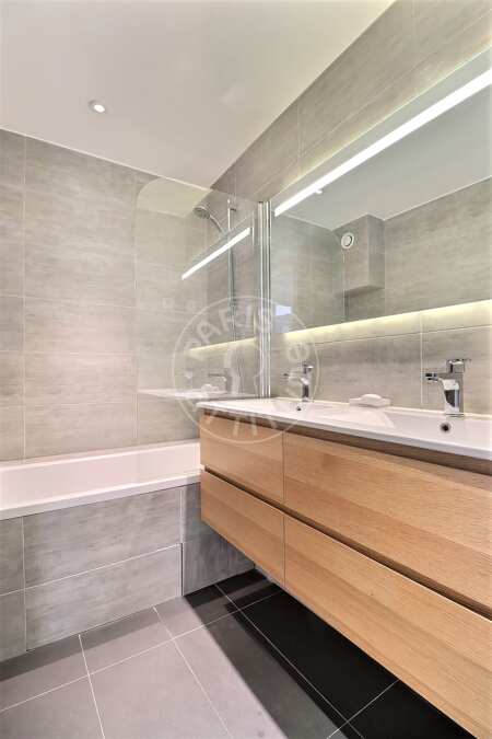 Casa de banho Apartamento mobilado - 64m²  - 2 quartos - Levallois-Perret