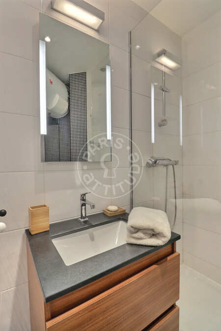 Badezimmer Möblierte wohnung - 43m²  - 1 Zimmer - Jules Joffrin - Mairie du 18ème - Paris