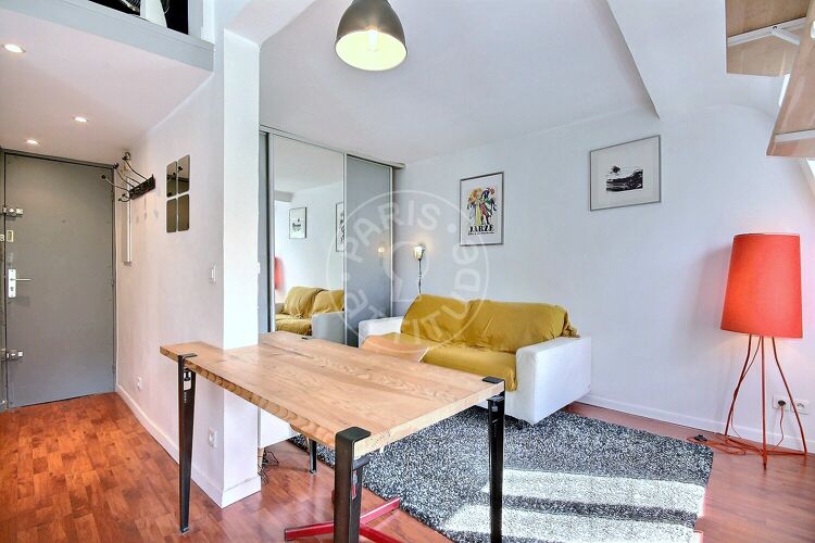 Salon - Studio alcove meublé - Paris 75018 - 14819