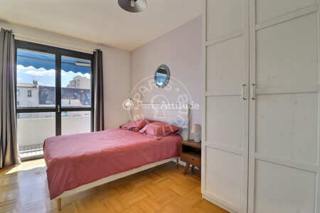 Quarto Apartamento mobilado - 86m²  - 3 quartos - Puteaux