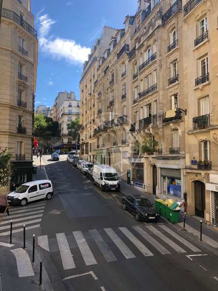 undefined Appartement meublé - 40m²  - 1 chambre - Jules Joffrin - Mairie du 18ème - Paris