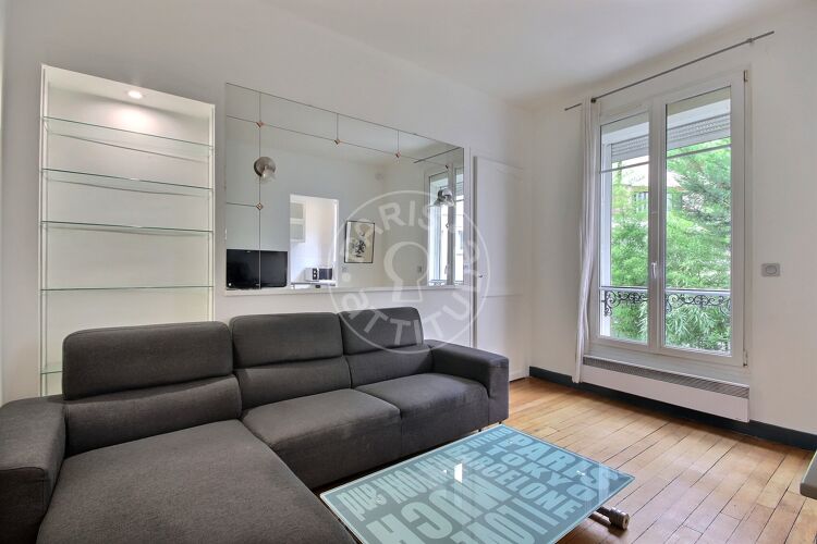 Salotto - 1 locale arredato - Parigi 75018 - 14837