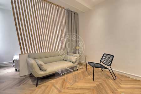 Salotto Mansardato arredato - 25m²  - Montorgueil - Parigi