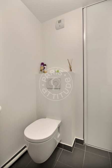 Toilet Furnished apartment - 59m²  - 1 bedroom - Issy-les-Moulineaux